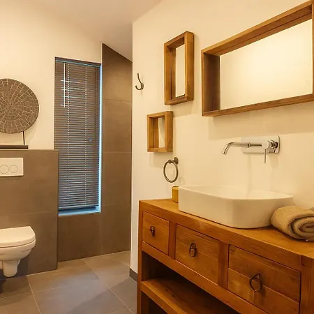 Villa Mit Jacuzzi & Keramikgrill *
